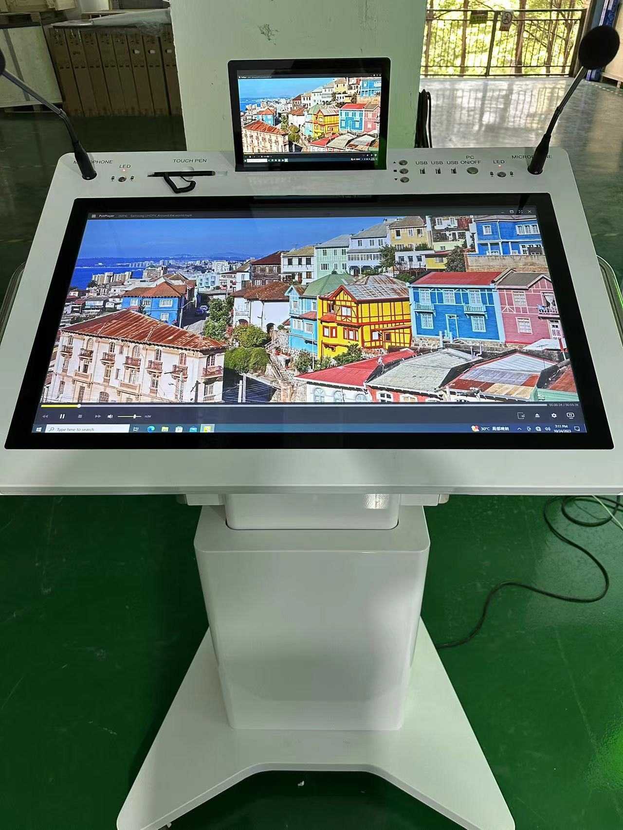 Podium a doppio schermo Smart LCD 32 '' LCD interattivo